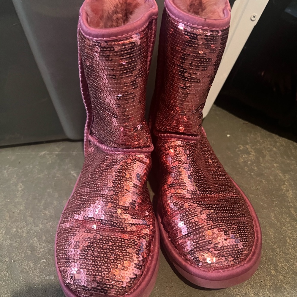 Pink sequins Uggs - Picture 2 of 6